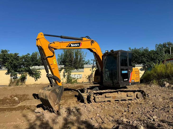 Buy Sany SY75 Used Excavator / 1
