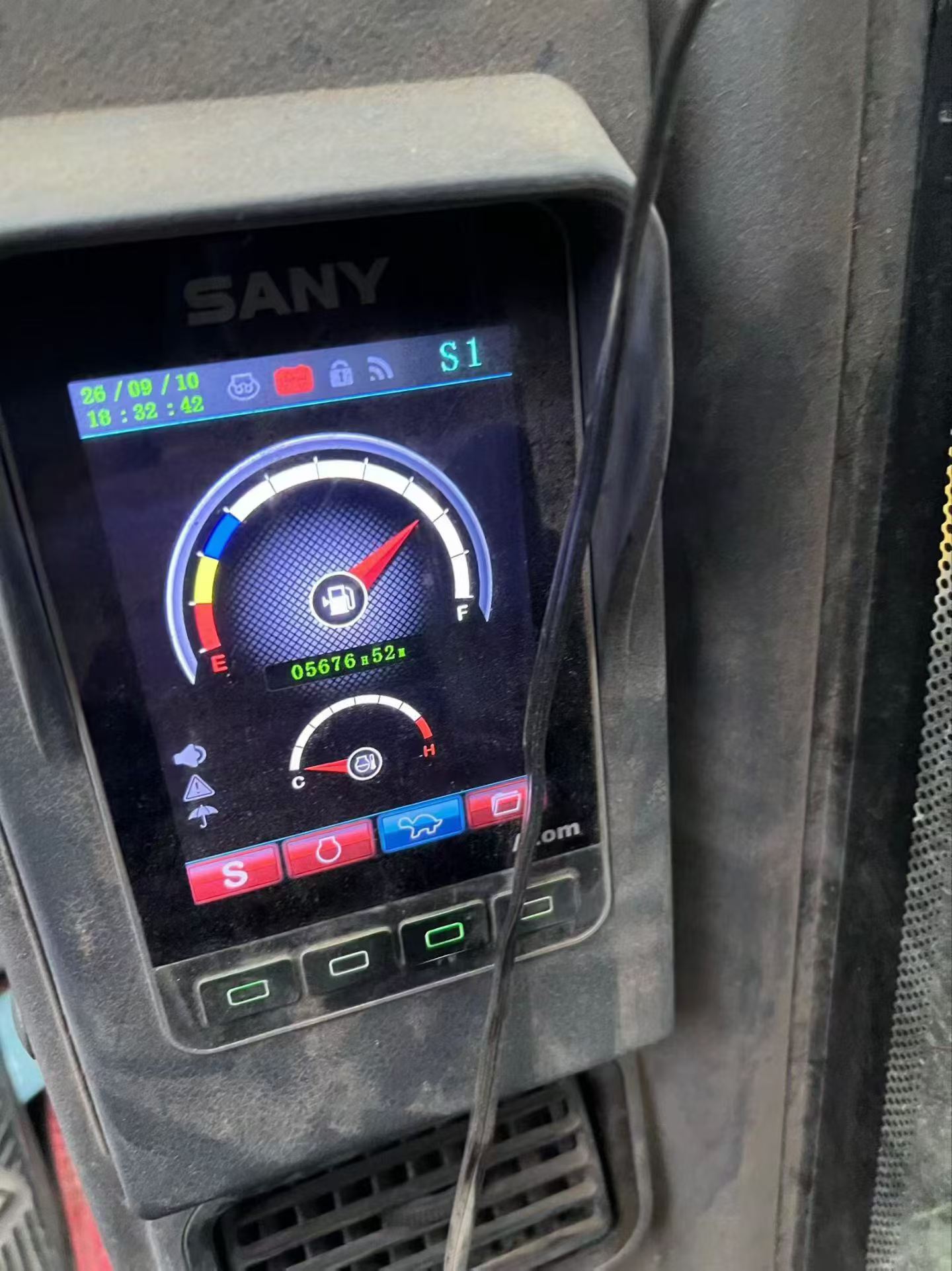 Buy Sany SY75 Used Excavator / 4