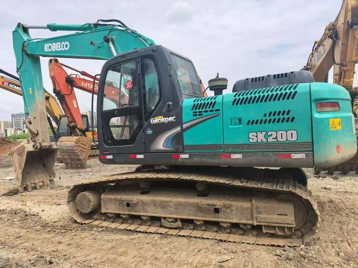 Buy Kobelco SK200-8 Used Excavator / 8