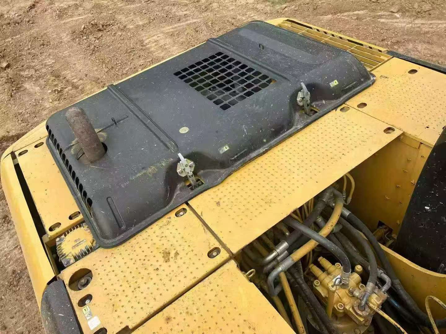 Buy Caterpillar 323D2L Used Excavator / 7