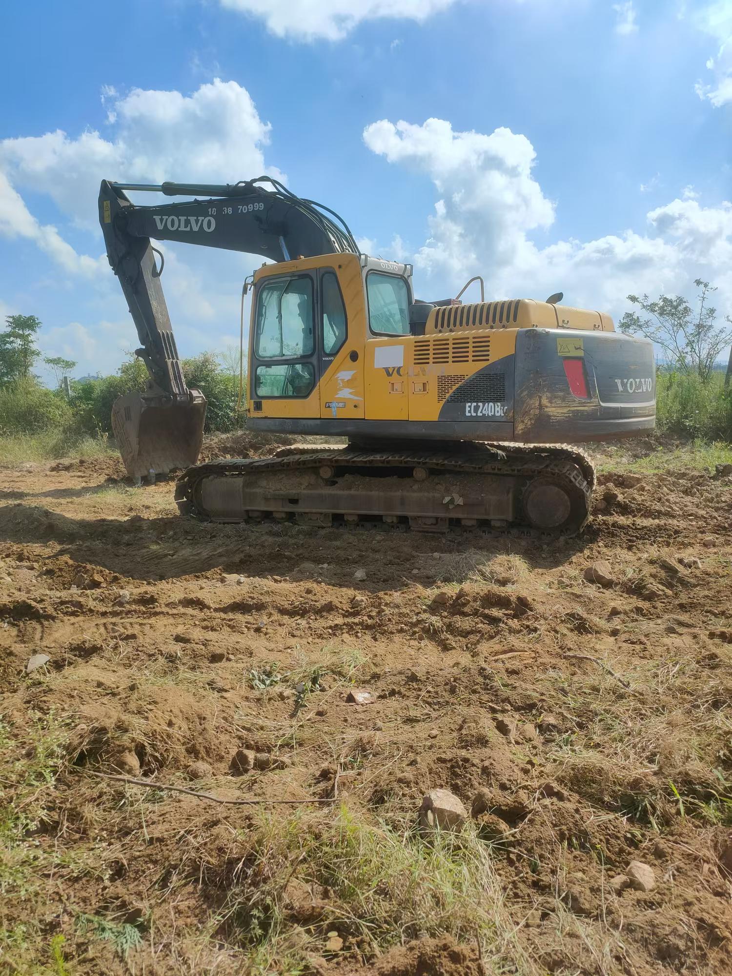 Buy Volvo EC210B Used Excavator / 6