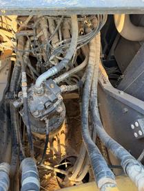 Buy Sumitomo SH210-5 Used Excavator / 2 Buy Sumitomo SH210-5 Used Excavator / 2