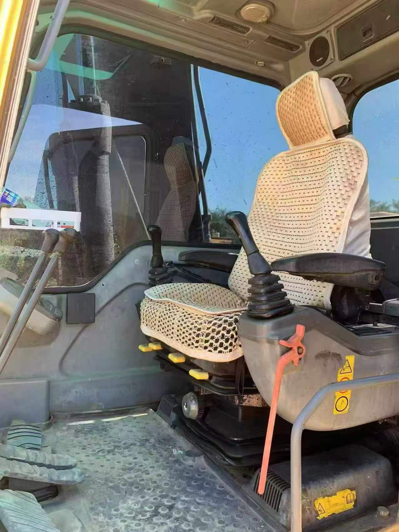 Buy Volvo EC140D Used Excavator / 5