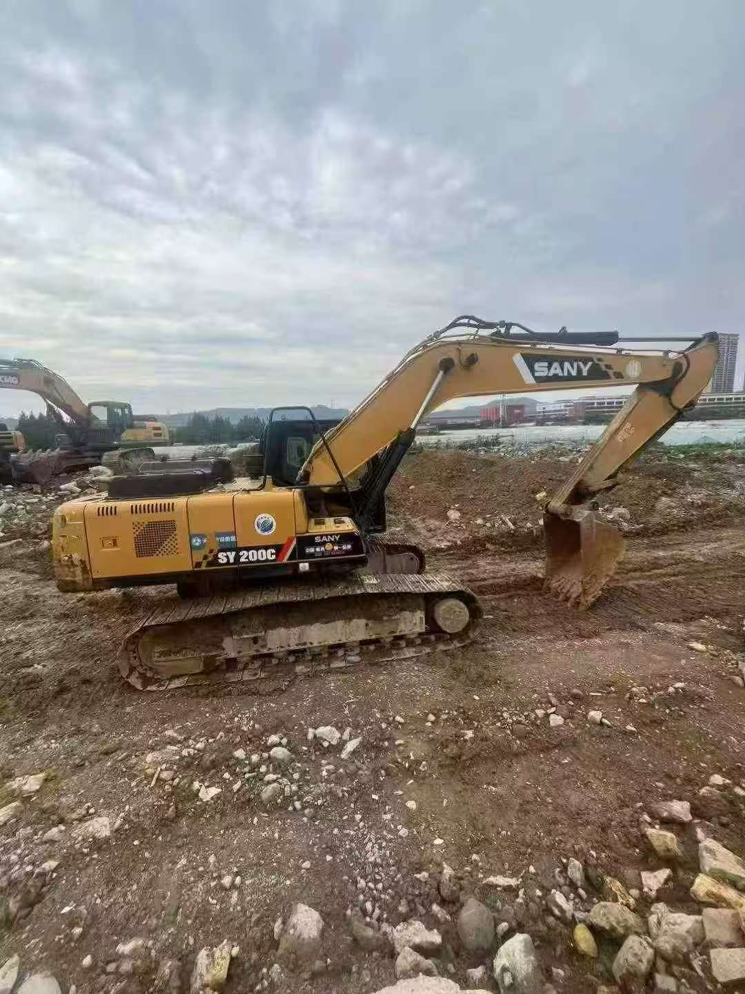 Buy Sany SY200C Used Excavator / 5