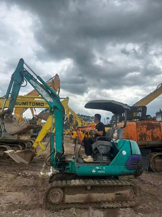 Buy Komatsu PC30-1 Used Excavator / 1