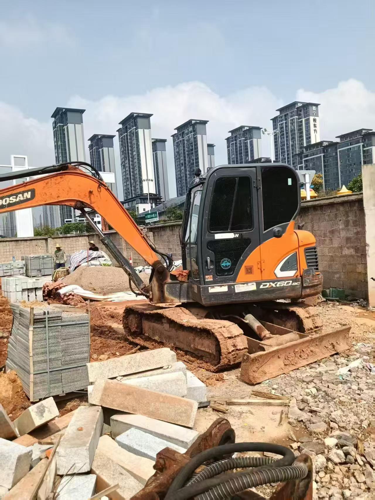 Buy Doosan DH55 Used Excavator / 2