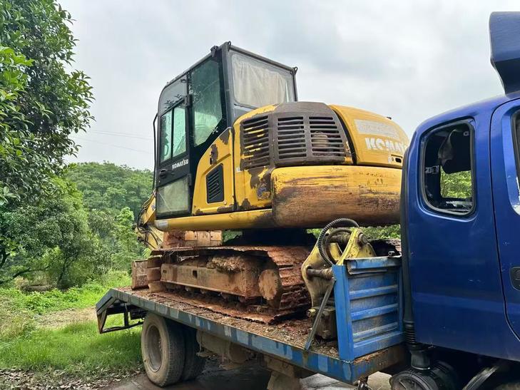 Buy Komatsu PC70-8 Used Excavator / 1