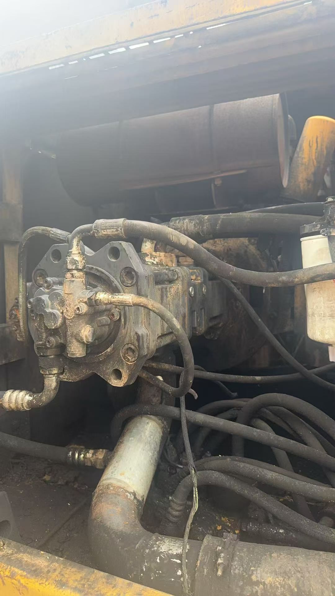 Buy Caterpillar 322B Used Excavator / 3