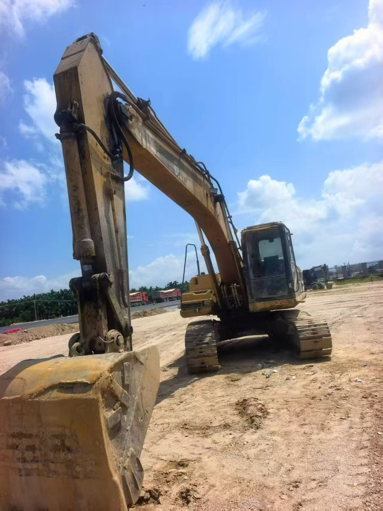 Buy Caterpillar 320B Used Excavator / 3