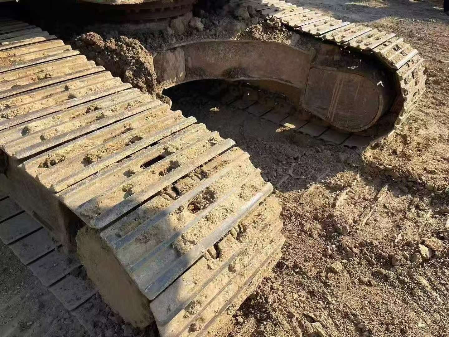 Buy Kobelco SK200 Used Excavator / 6