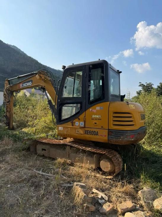 Buy XCMG XE60 Used Excavator / 1
