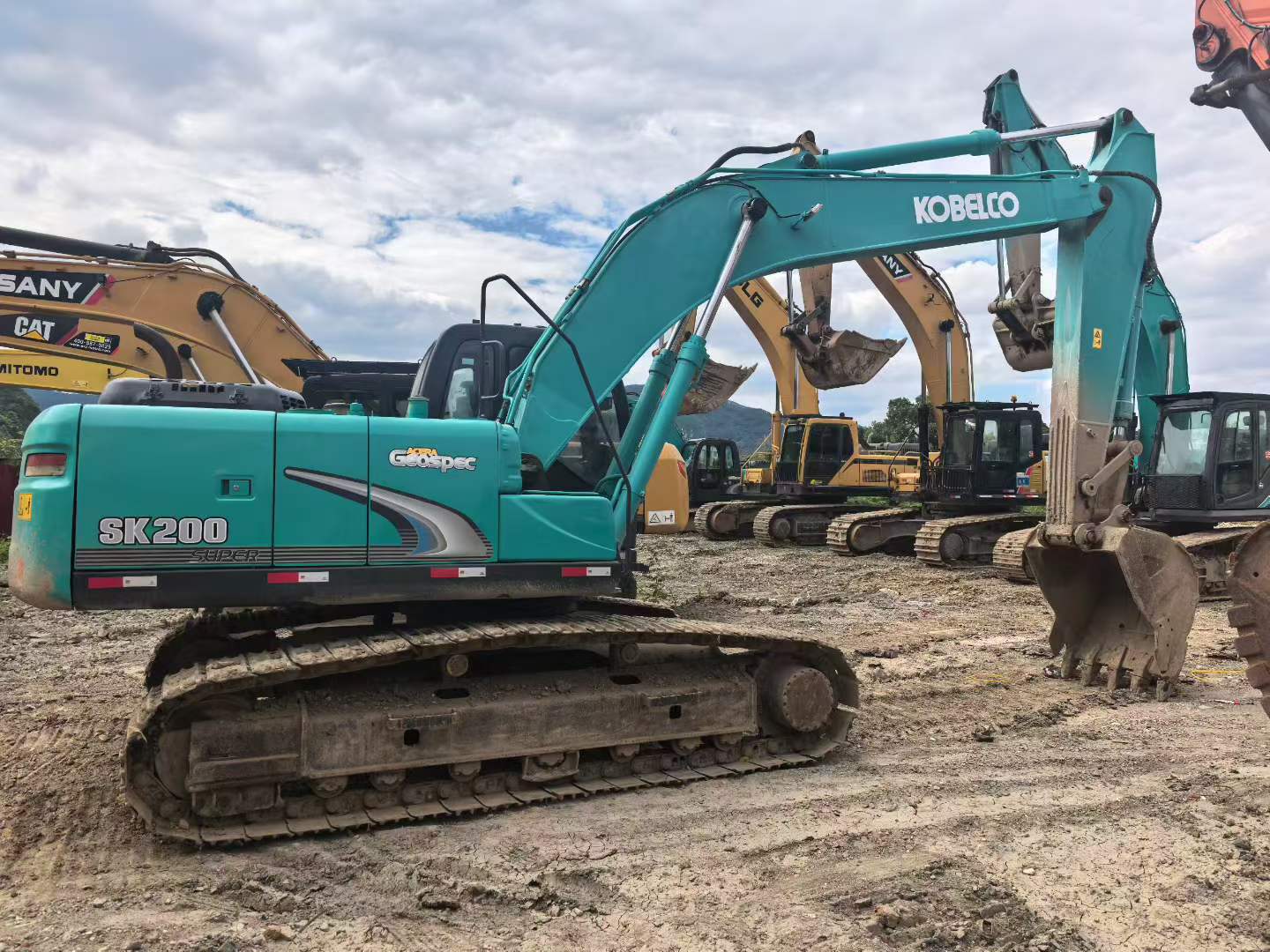 Buy Kobelco SK200-8 Used Excavator / 6