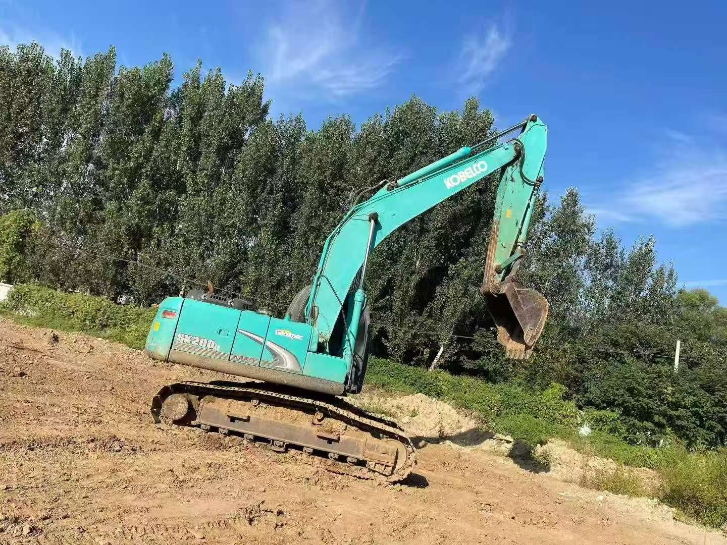 Buy Kobelco SK200 Used Excavator / 2