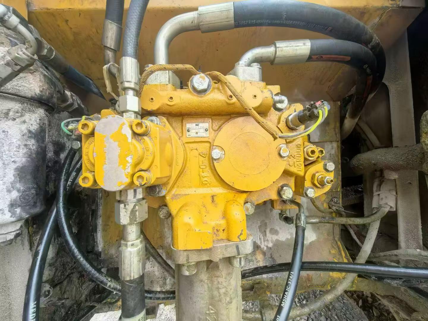 Buy Caterpillar 330B Used Excavator / 6