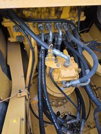 Buy Caterpillar 330B Used Excavator / 6 Buy Caterpillar 330B Used Excavator / 6
