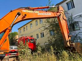 Buy Doosan DH258-7 Used Excavator / 3 Buy Doosan DH258-7 Used Excavator / 3
