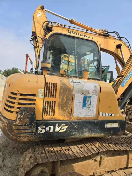 Buy Hyundai R 60VS Used Excavator / 1
