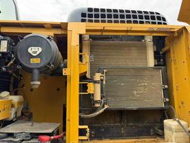 Buy Caterpillar 320D Used Excavator / 5 Buy Caterpillar 320D Used Excavator / 5