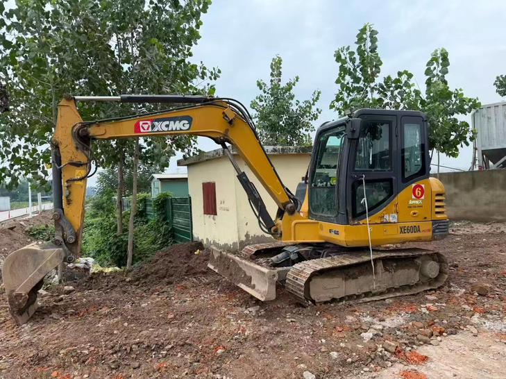Buy XCMG XE60 Used Excavator / 1