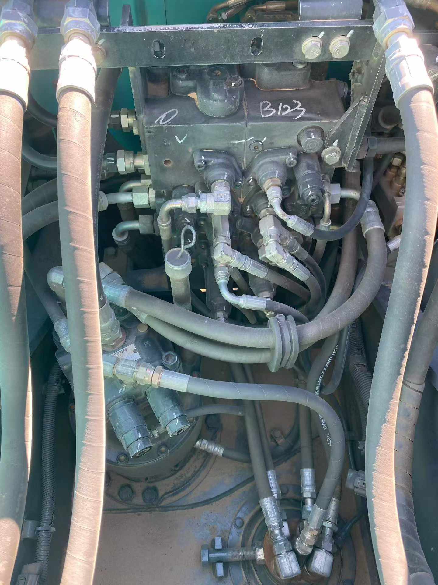 Buy Kobelco SK140 Used Excavator / 7