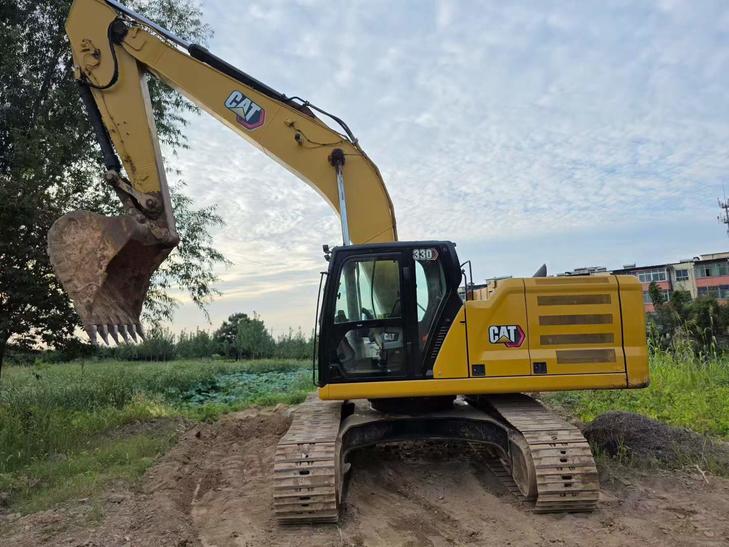 Buy Caterpillar 330B Used Excavator / 1
