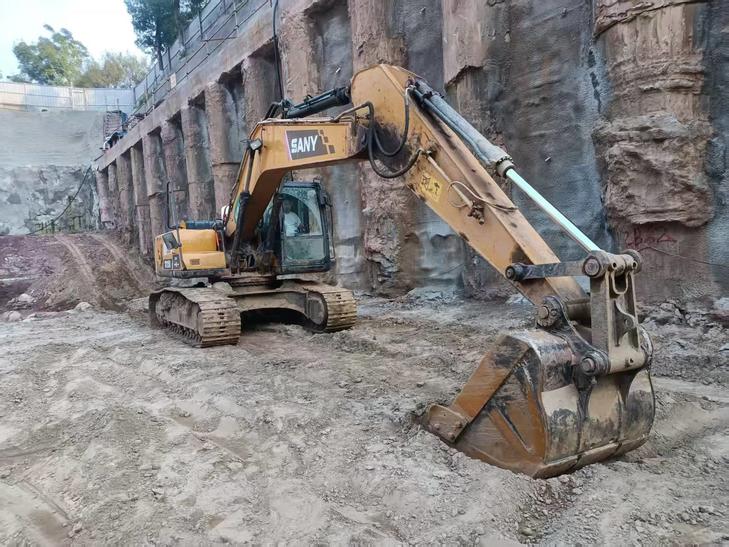 Buy Sany Used Excavator / 1