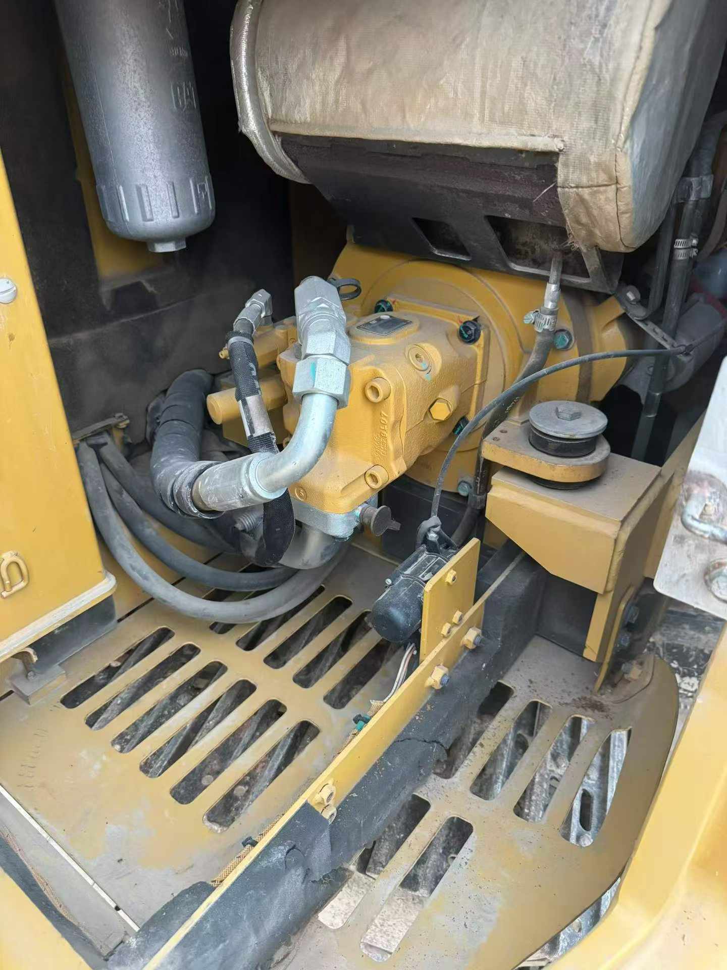 Buy Caterpillar 305.5 Used Excavator / 8