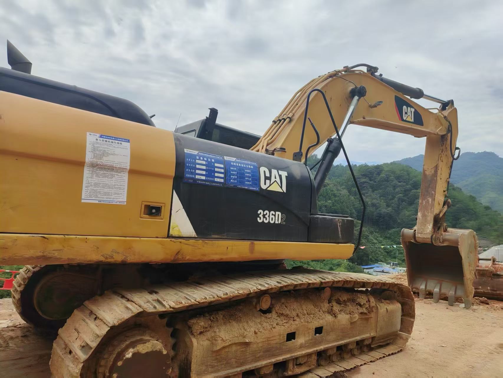 Buy Caterpillar 336E Used Excavator / 5