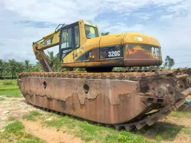 Buy Caterpillar 320C Used Excavator / 1