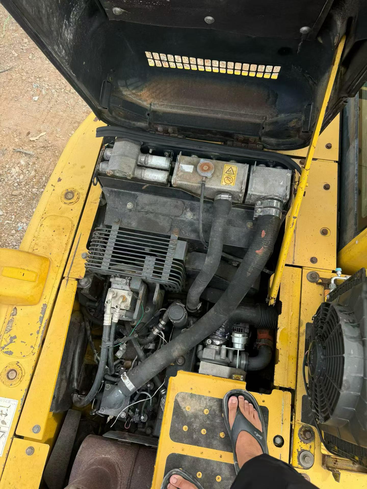 Buy Komatsu PC120-8 Used Excavator / 8