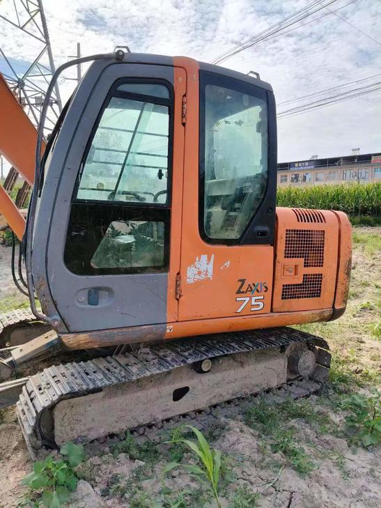 Buy Hitachi ZX60 Used Excavator / 1
