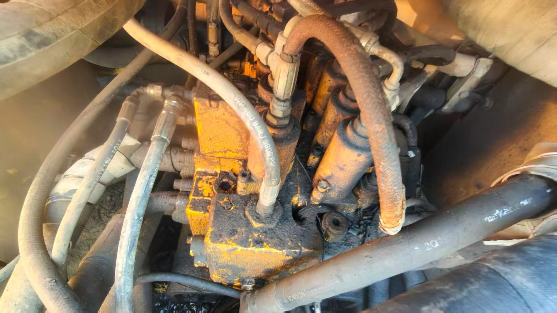 Buy Hyundai R215-7C Used Excavator / 3
