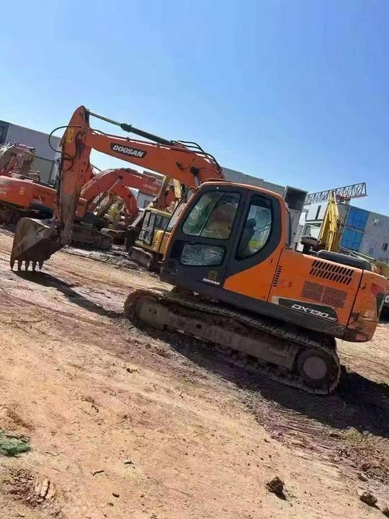 Buy Doosan S130W-3 Used Excavator / 1