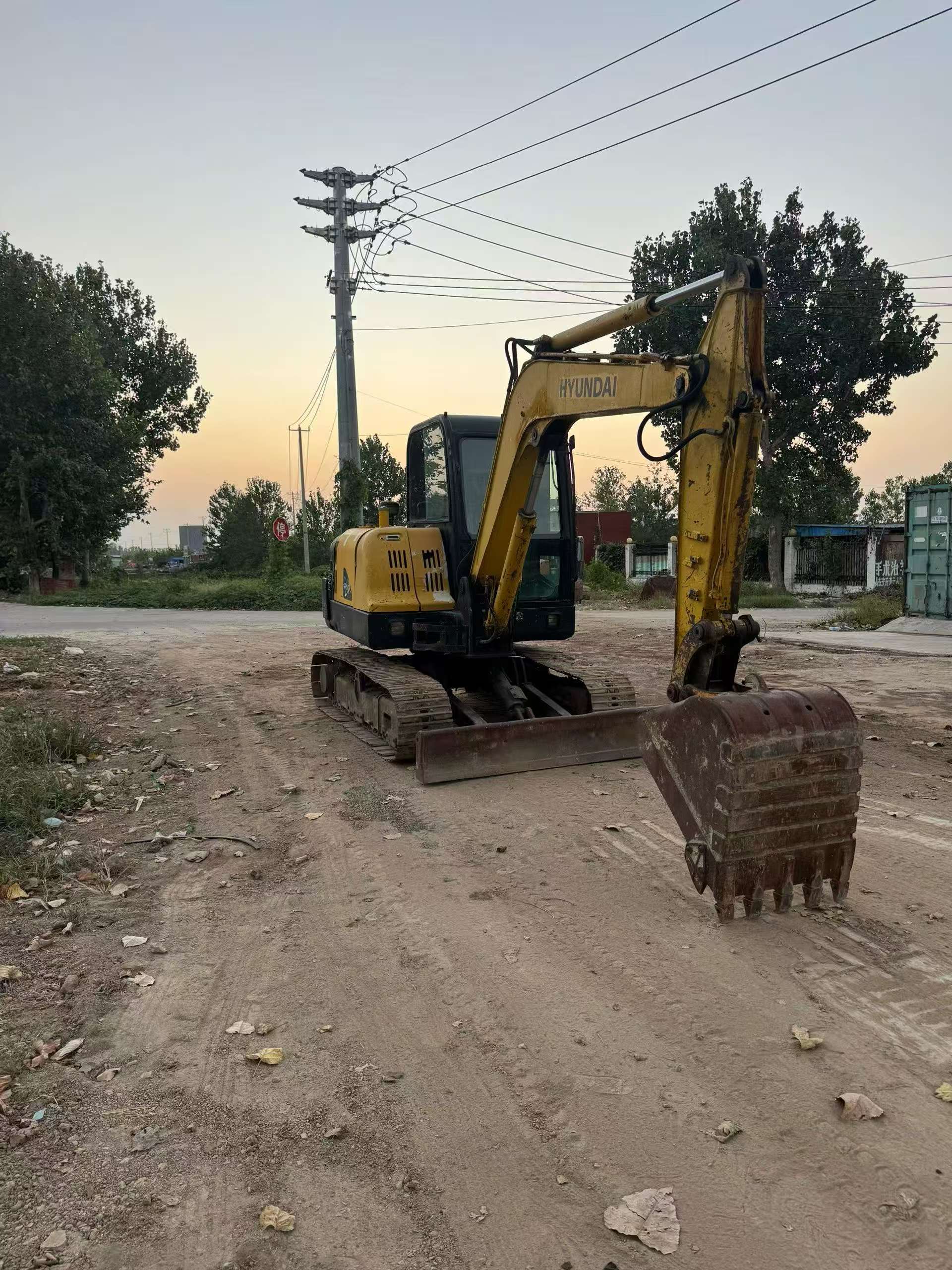 Buy Hyundai R60-7 Used Excavator / 3