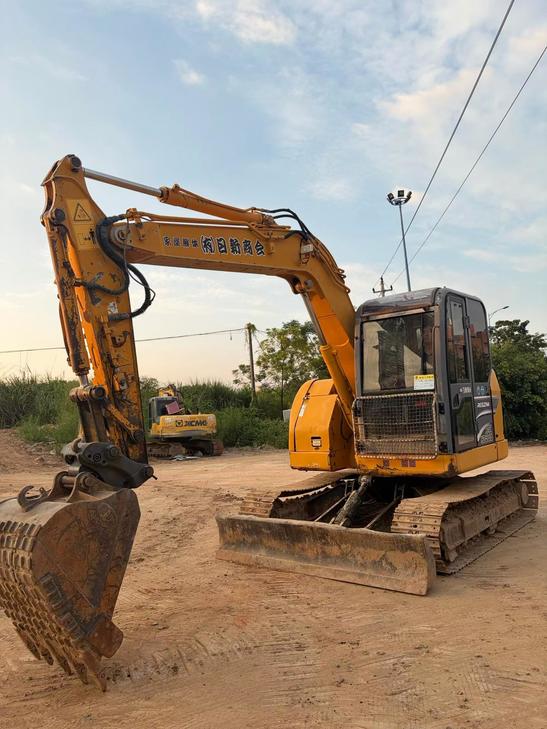 Buy Kato Used Excavator / 1