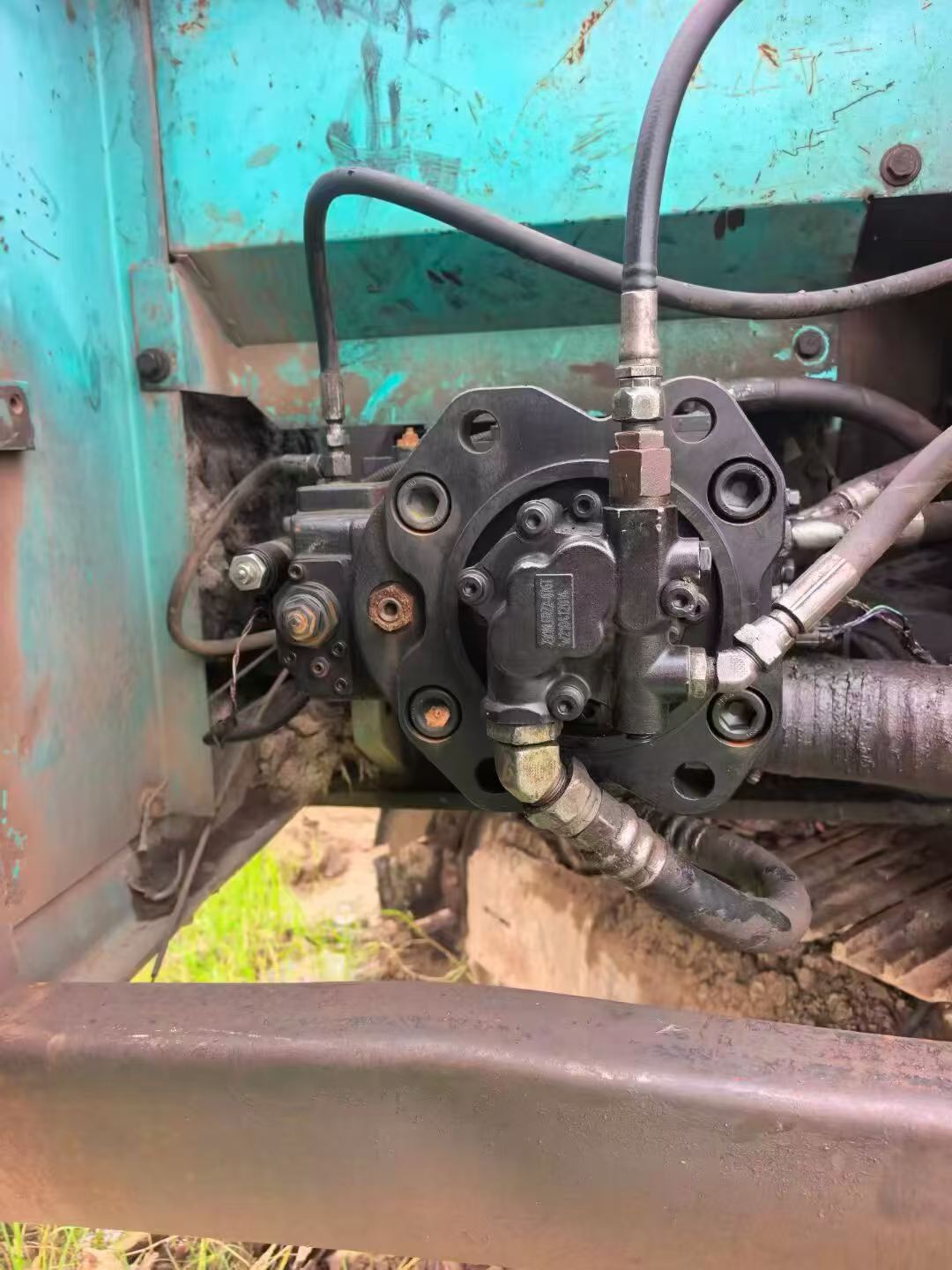 Buy Kobelco SK200 Used Excavator / 2