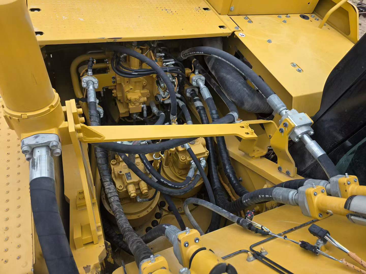 Buy Caterpillar 349E Used Excavator / 6