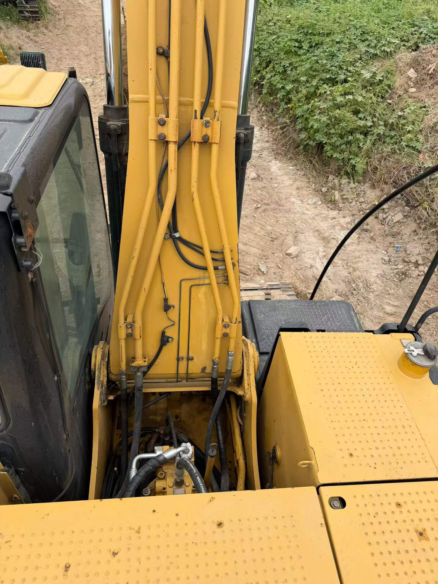 Buy Caterpillar 320D Used Excavator / 8