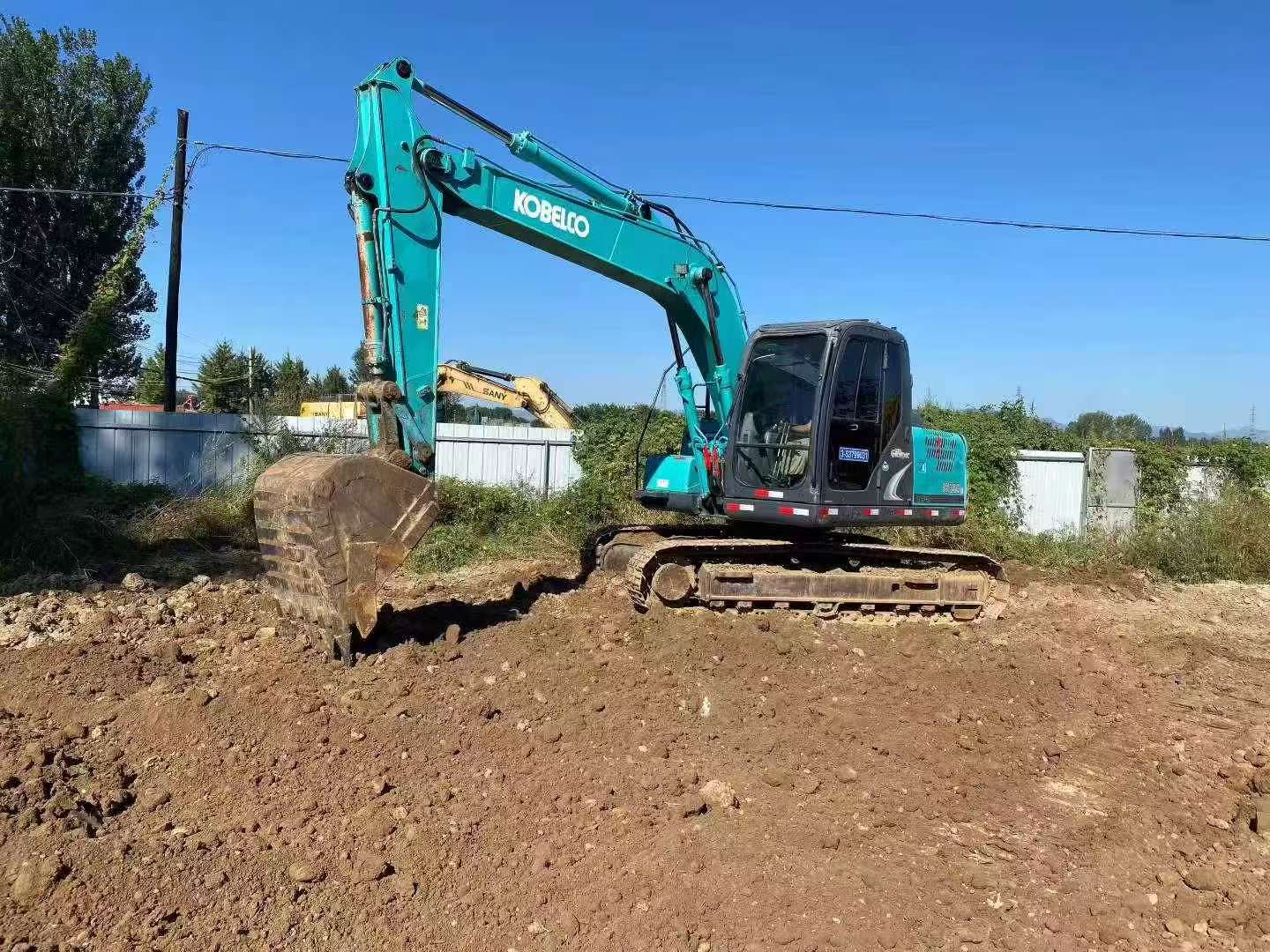 Buy Kobelco SK140 Used Excavator / 5