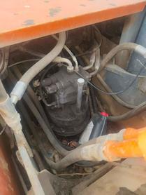 Buy Hitachi EX200-3 Used Excavator / 2 Buy Hitachi EX200-3 Used Excavator / 2