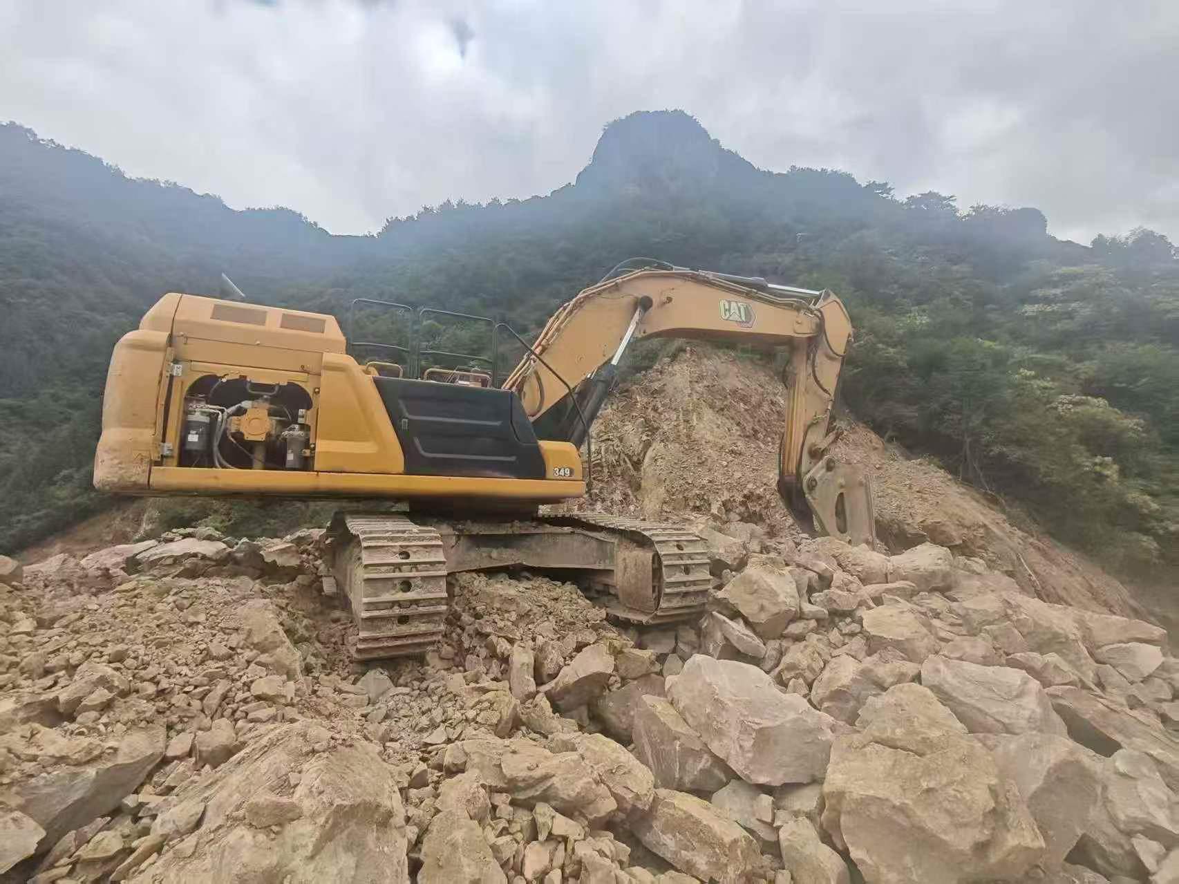 Buy Caterpillar 349E Used Excavator / 8