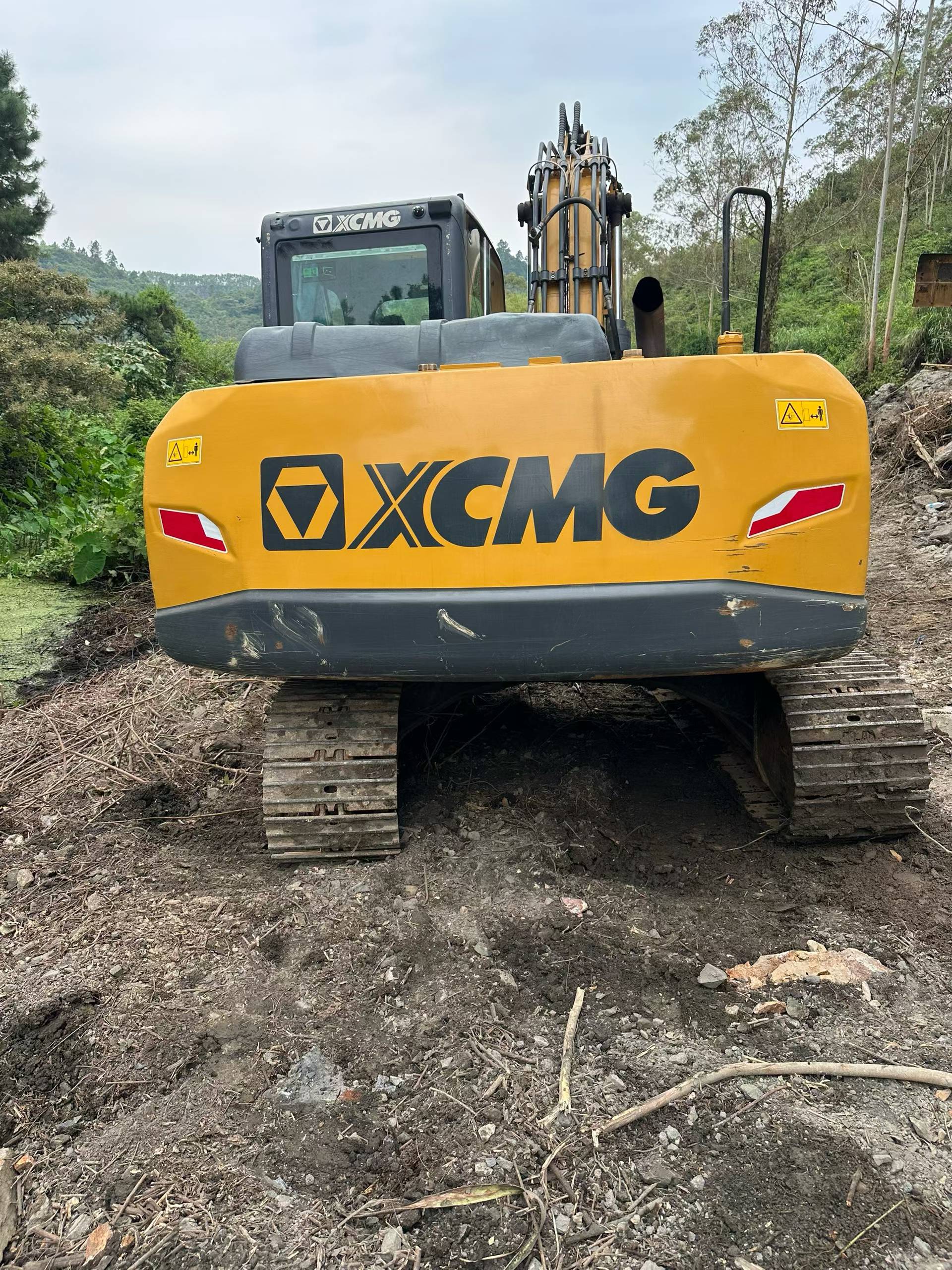 Buy XCMG XE135B Used Excavator / 3