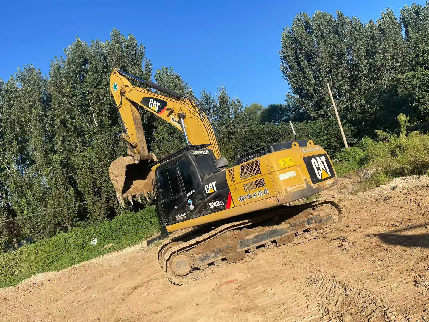 Buy Caterpillar 324D Used Excavator / 4