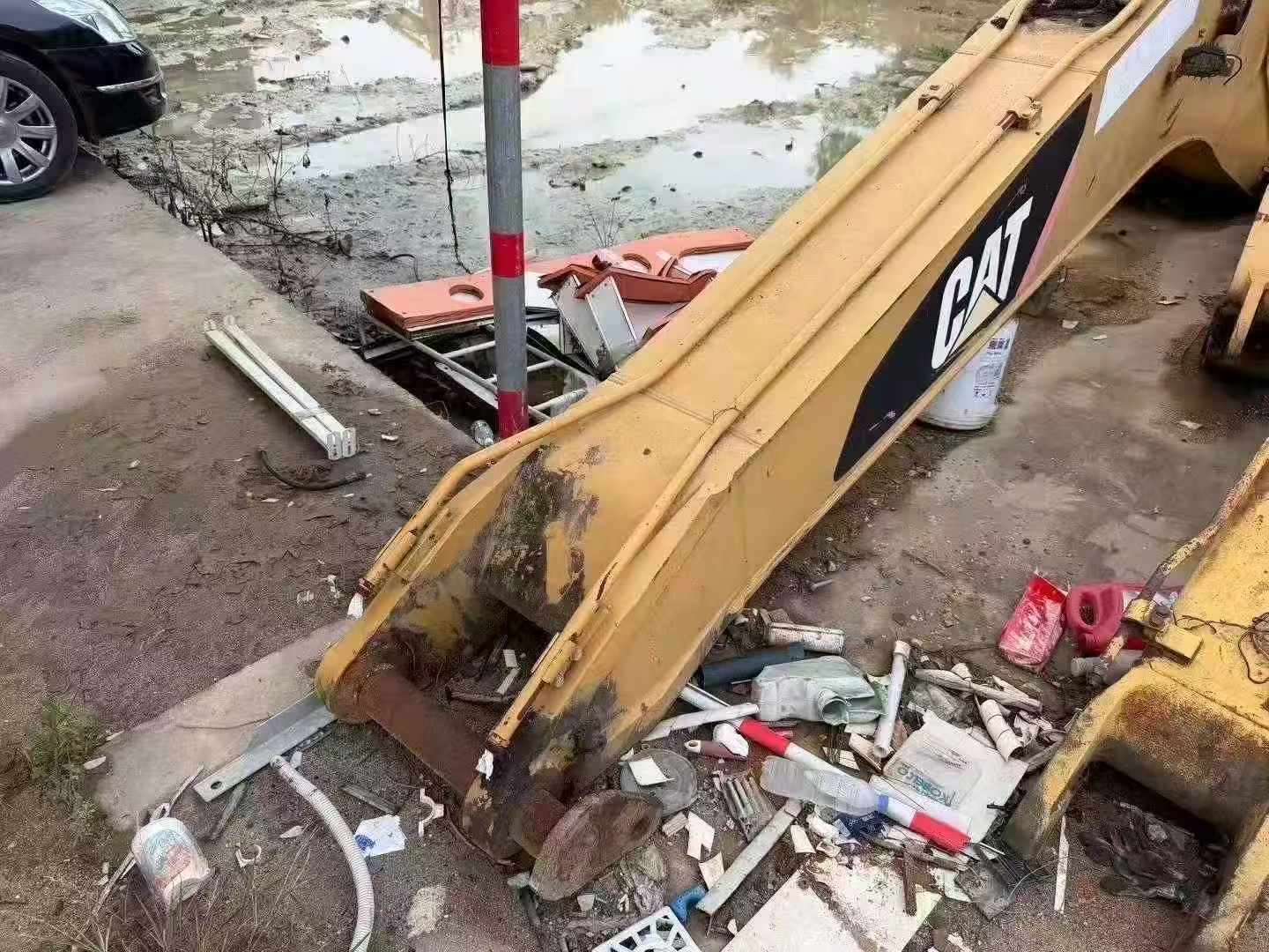 Buy Caterpillar 320D Used Excavator / 5