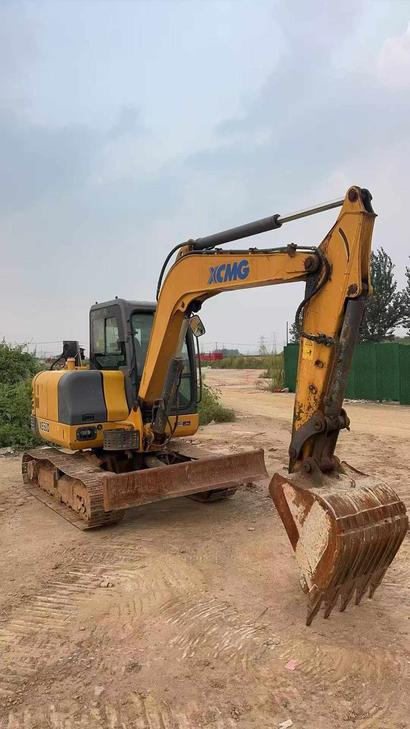 Buy XCMG XE60 Used Excavator / 1