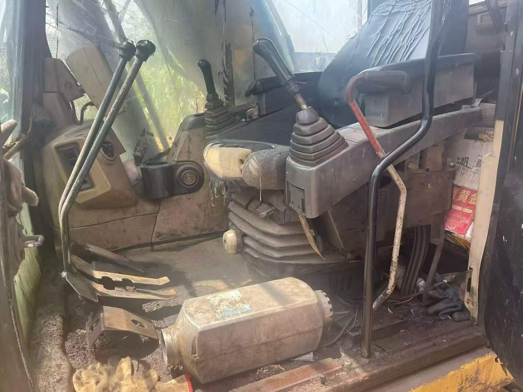 Buy Caterpillar 320C Used Excavator / 5