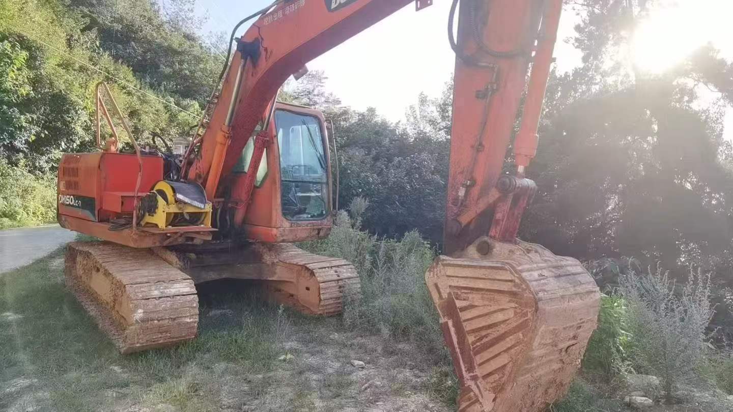 Buy Doosan DH150-7 Used Excavator / 4