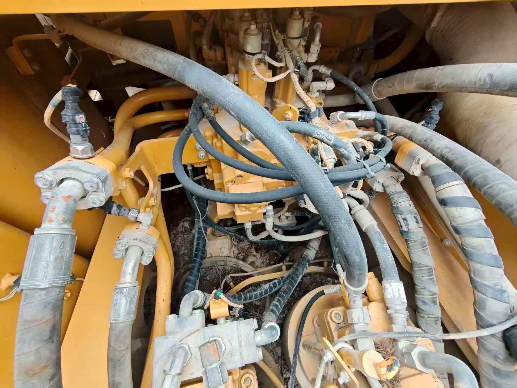 Buy Caterpillar 349E Used Excavator / 6