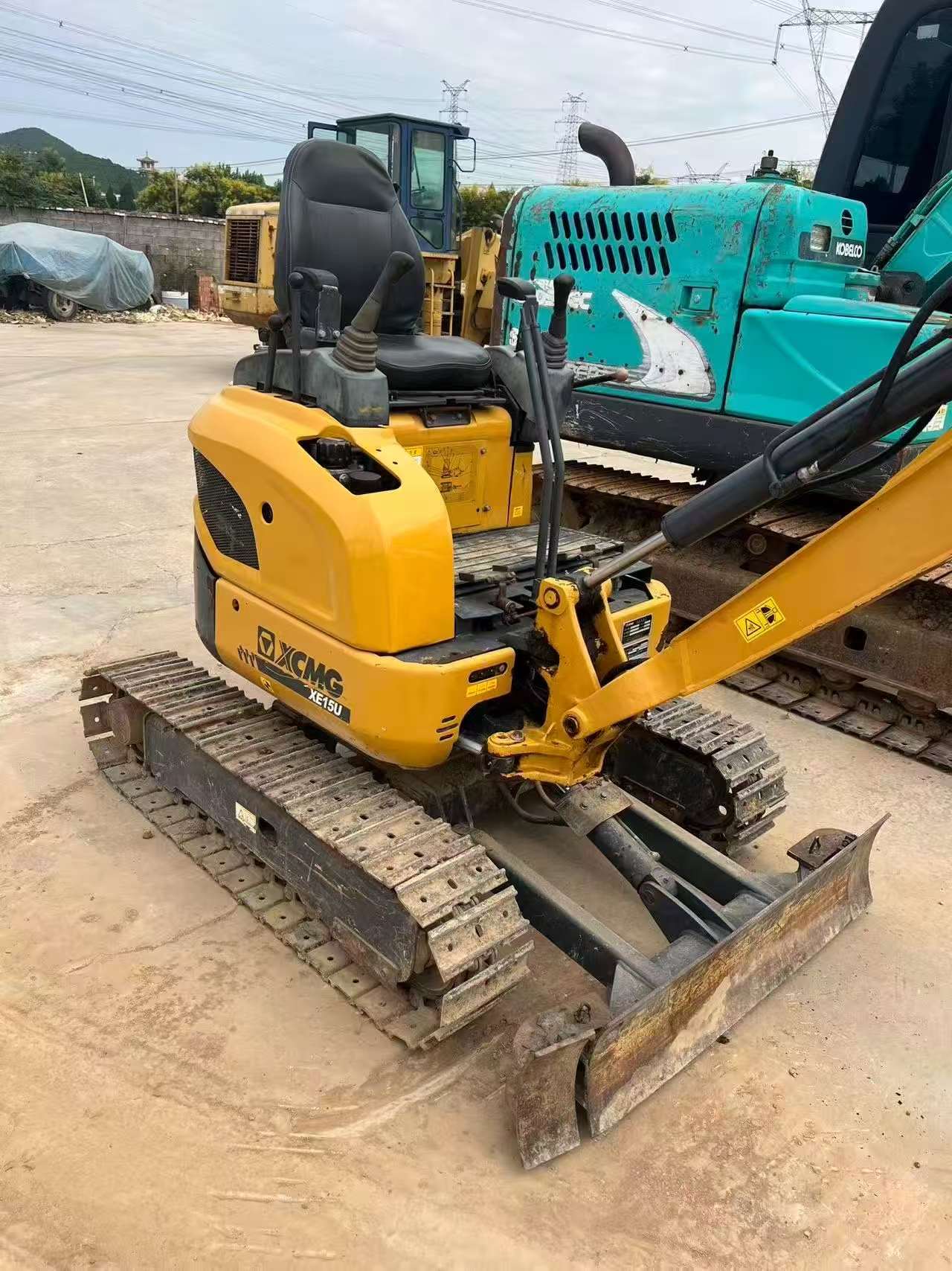 Buy XCMG XE15 Used Excavator / 3