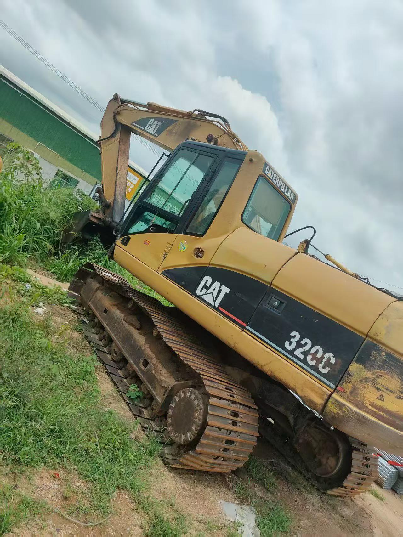 Buy Caterpillar 320C Used Excavator / 2